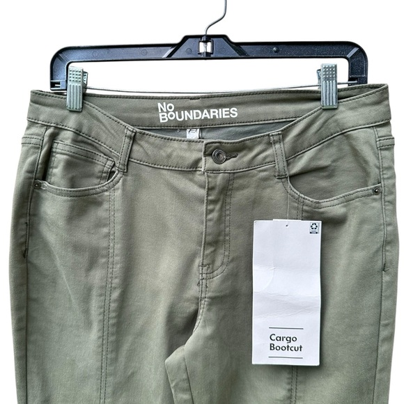 No Boundaries Green Boot Cut Jeans - Picture 3 of 6